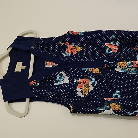 Modcloth Navy  Blue Floral V Neck  Tunic Sleeveless Cottagecore Top size  Medium - Picture 9 of 14